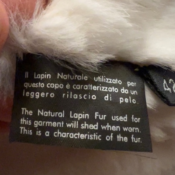 Vintage Gucci White Ski Jacket with Removable Fur Lining - Picture 12 of 13